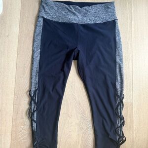 Vogo Athletics Navy Blue 3/4 length yoga pant